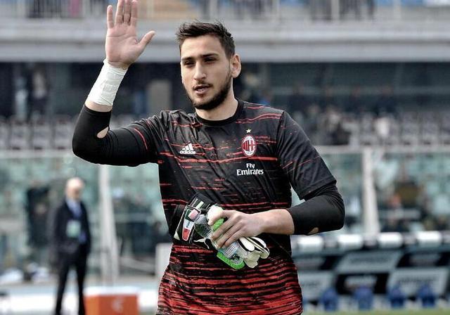 三剑客时期ac米兰的阵型,米兰圣诞树阵型舍甫琴科防守