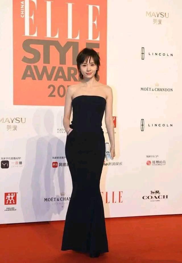 王子文个子小怎么穿搭,王子文的穿搭风格是怎样的