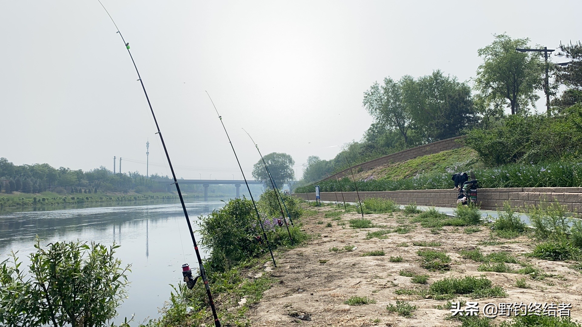 海竿翻板钩防挂底最好的方法,钓巨物用翻板钩钓底好还是钓浮好
