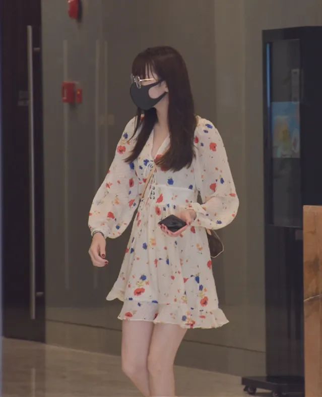 宣璐碎花连衣裙,宣璐连衣裙穿搭