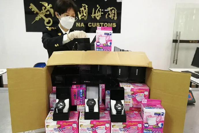 发疫情财的人一波接一波！不能高价卖口罩，就开始借口罩*私走**！