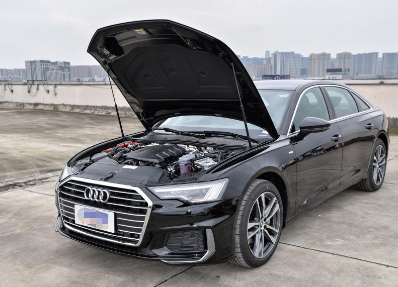 最低配的奥迪a6l值得买吗,37万提a6l