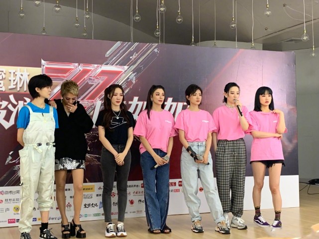 万茜点赞宁静黑评内容,万茜被人打脸完整视频