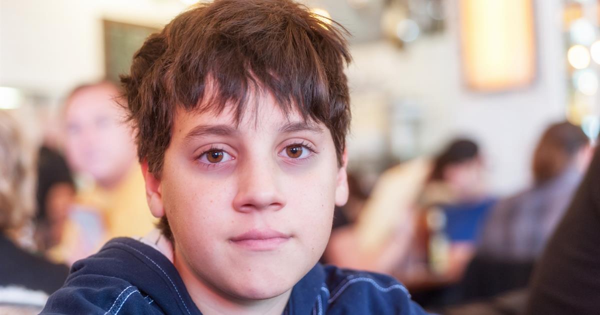 宝宝眼睛一圈黑眼圈是怎么回事,宝宝眼下黑眼圈很重是什么原因