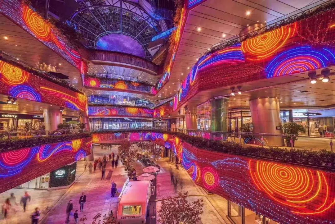 美已经不够了，今年的圣诞美陈必须“玩”起来