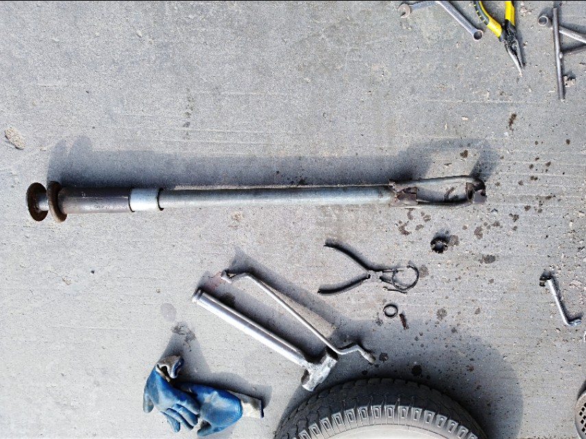 三轮车维修直播间,三轮车平路加油跑不快怎么修理