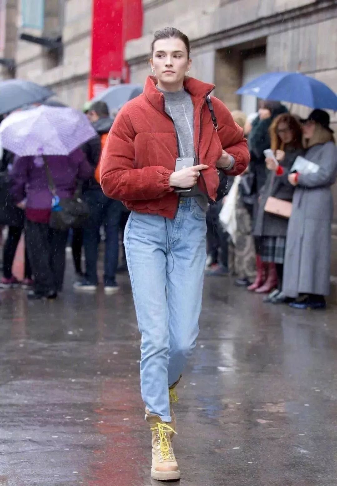 40-50岁洋气羽绒服裤子,冬天流行这样的羽绒服温暖又时髦