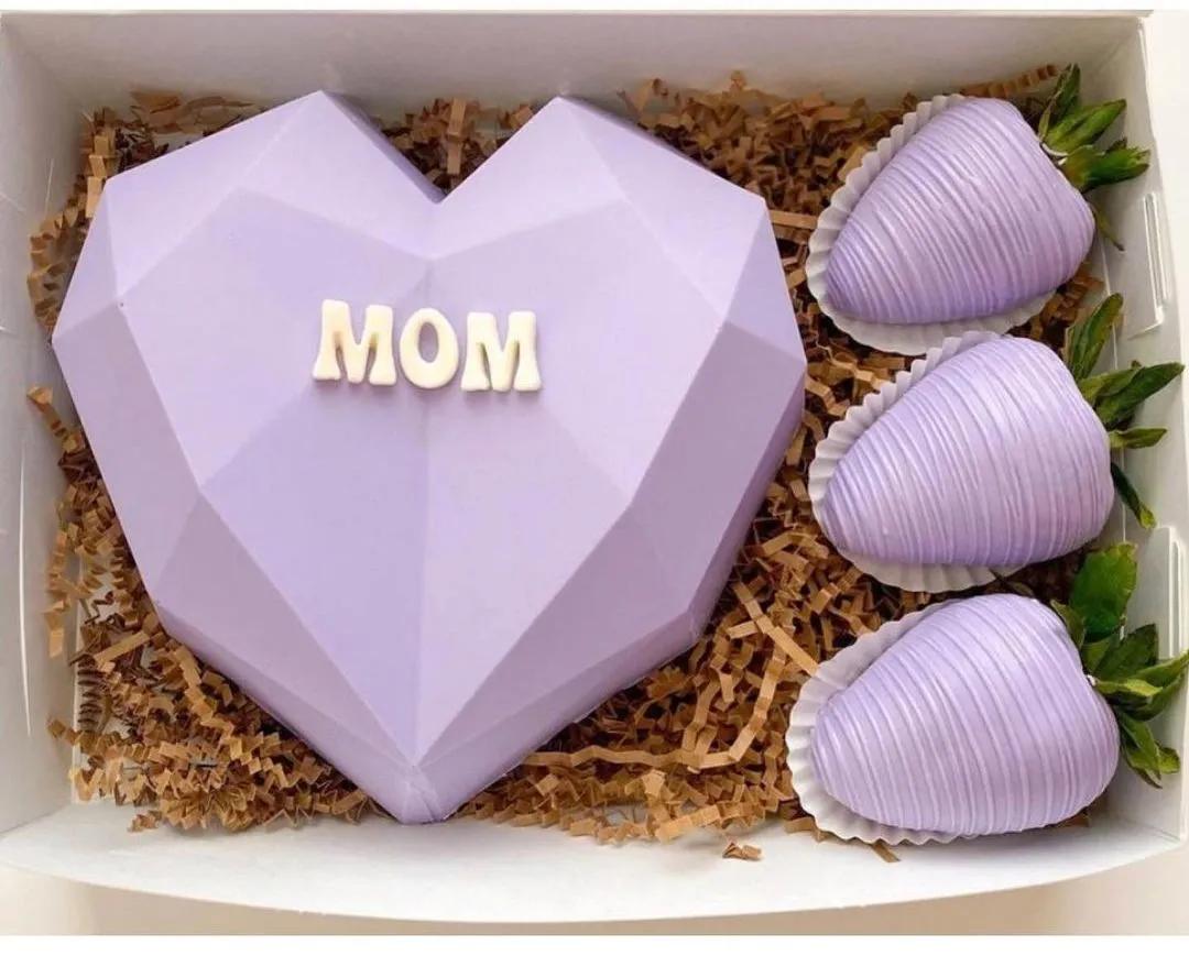 六种不同口味母亲节蛋糕,哈尔滨母亲节蛋糕款式最新图片