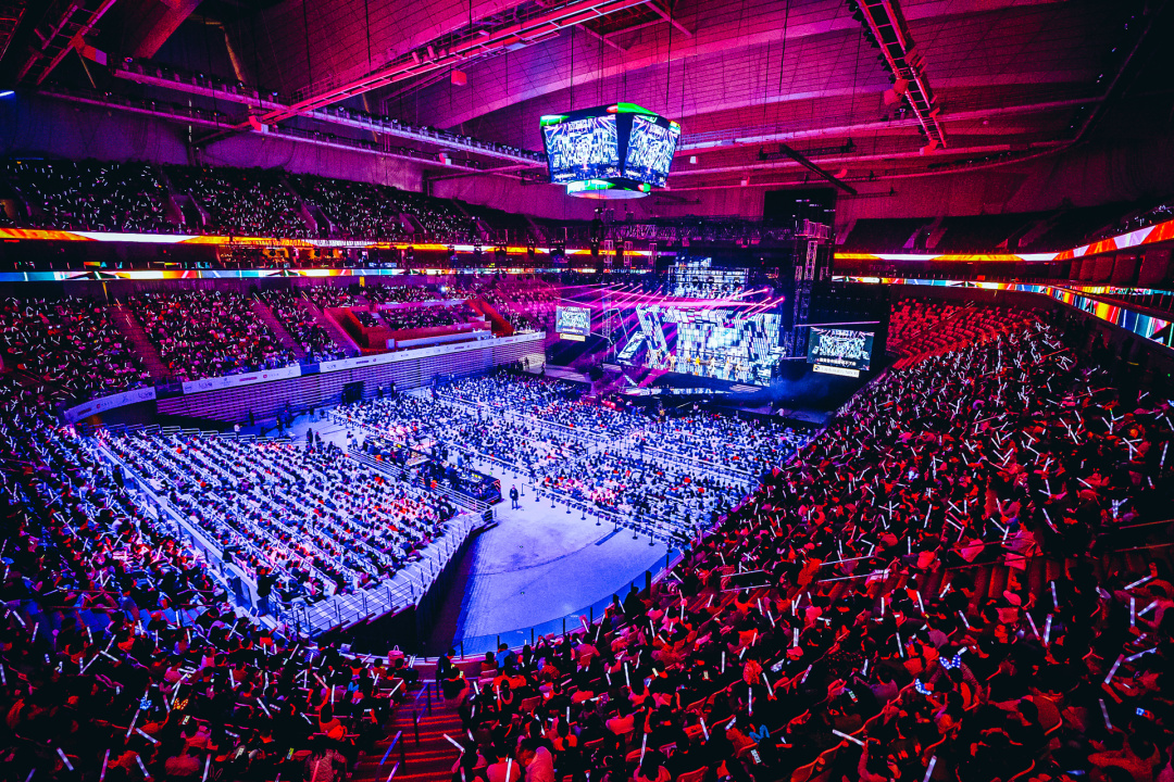 青春永远,金曲永恒:LoveRadio上海农商银行《最爱金曲榜》爱在东方美谷音乐盛典唱响经典,向爱致敬