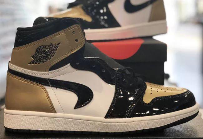 安东尼的球鞋为什么那么贵,安东尼上脚垃圾鞋