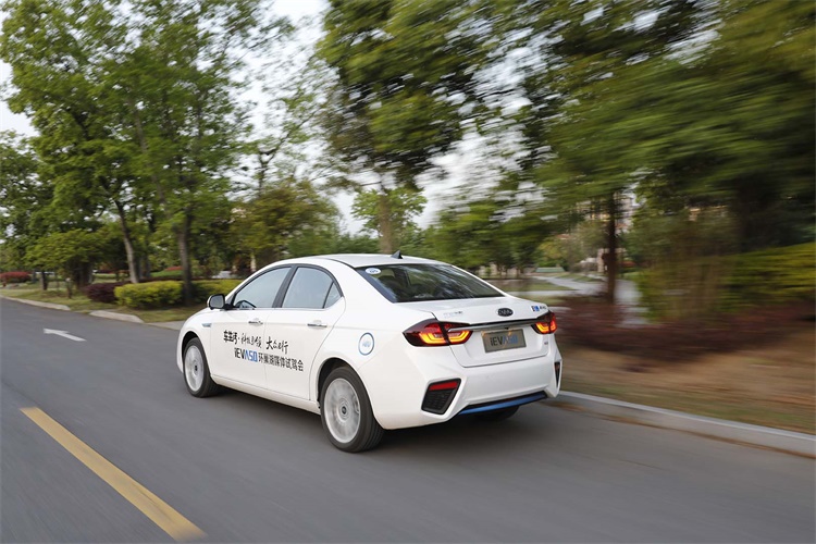 续航耐久400km试驾JAC江淮iEVA50