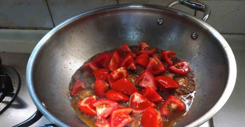 炖肉撇去浮沫水还用换吗,炖肉如何撇浮沫