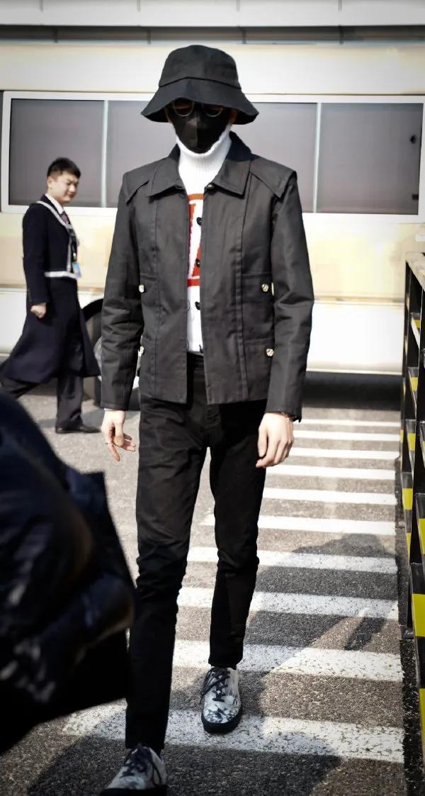 蔡徐坤同款潮鞋合集,蔡徐坤lisa虞书欣一起参加的综艺