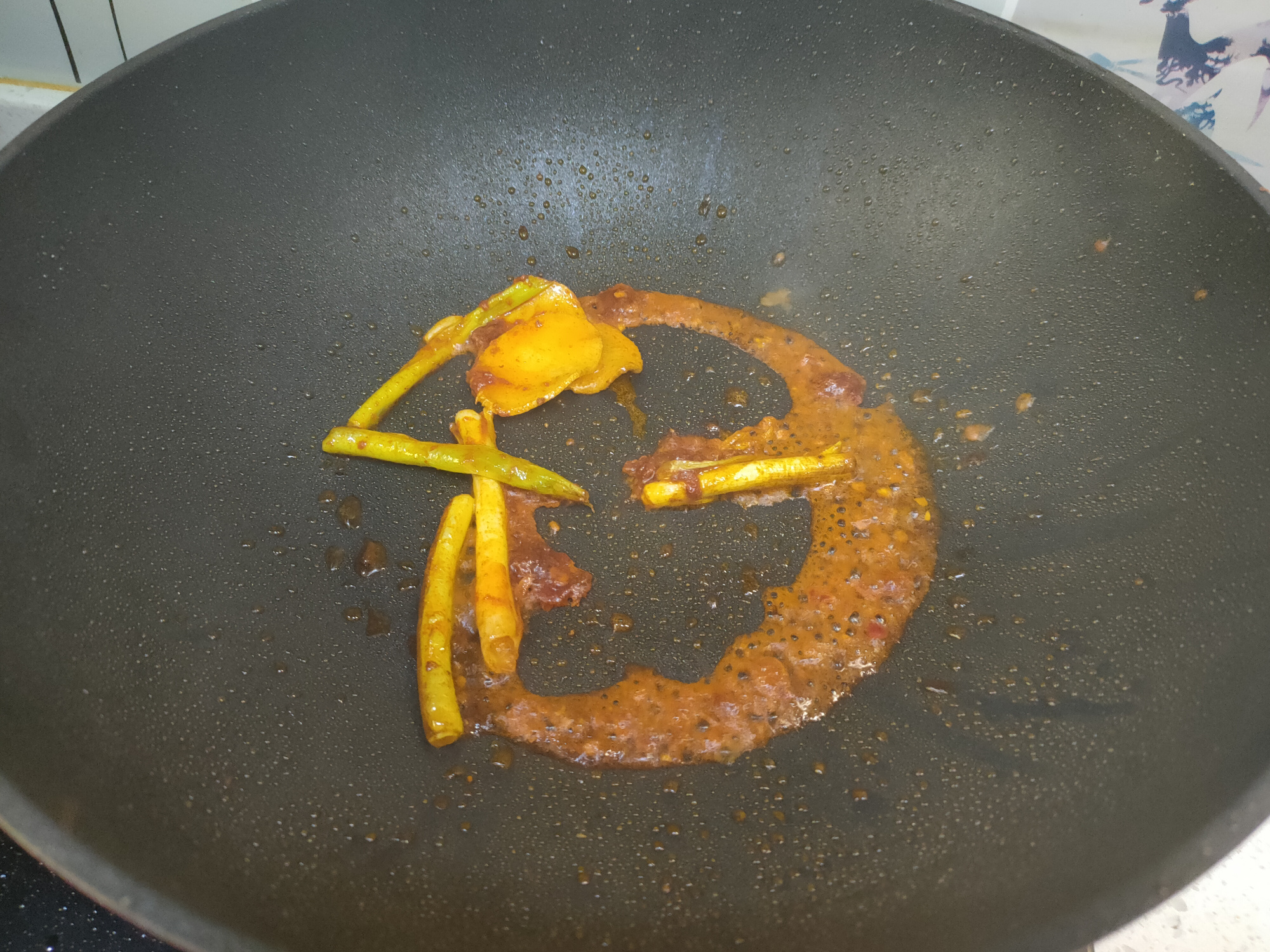 家常红烧鱼这样做不破皮鲜香无敌,不用油煎如何做出有劲道的红烧鱼