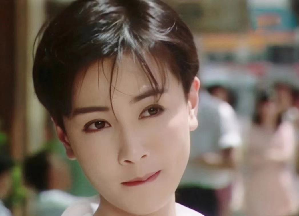 袁洁莹为何息影,袁洁莹巅峰时的美貌