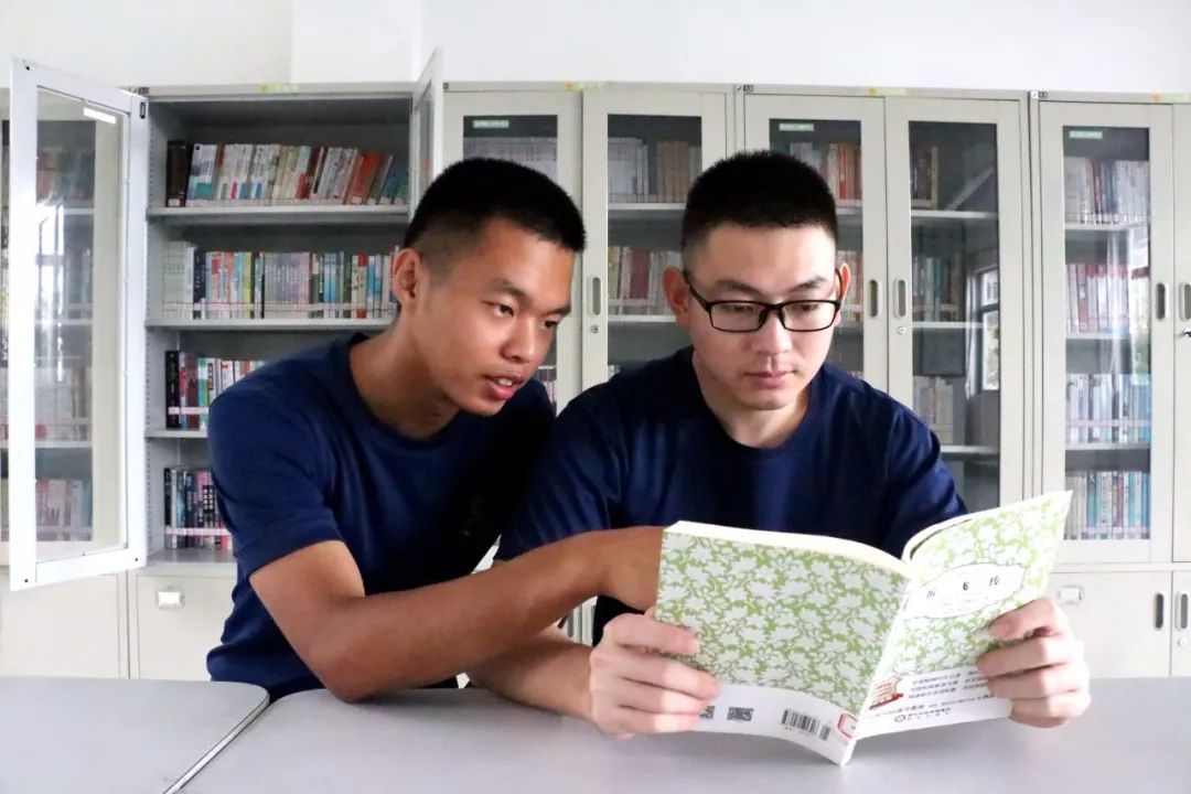 告别手机不做低头族倡议,告别手机控制低头族