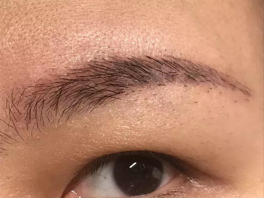 线条眉后期一些问题,如何快而好做线条眉