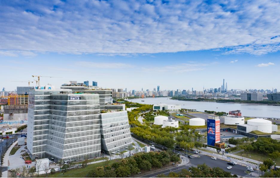 上海国际艺术交易市场,如何购买境外艺术品