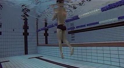 3步学会自由泳换气游得更轻松,三步骤让你掌握自由泳转身技术