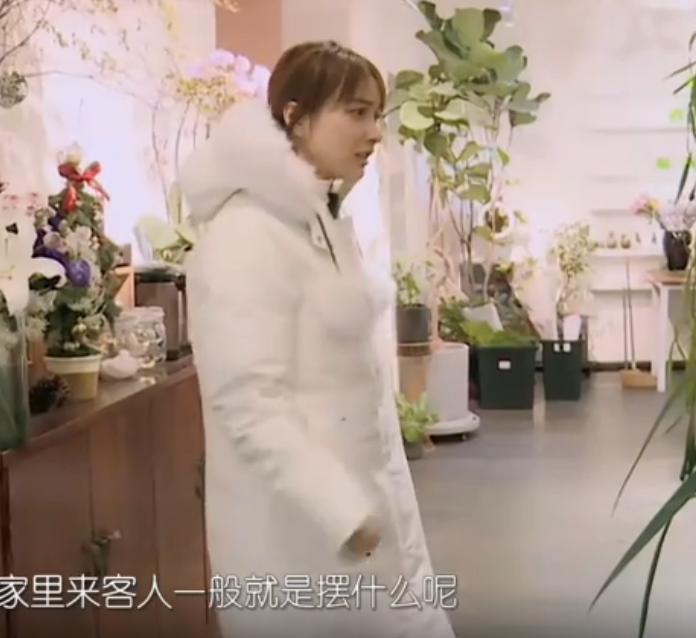 吴昕自己下楼买花视频,吴昕买花视频完整版