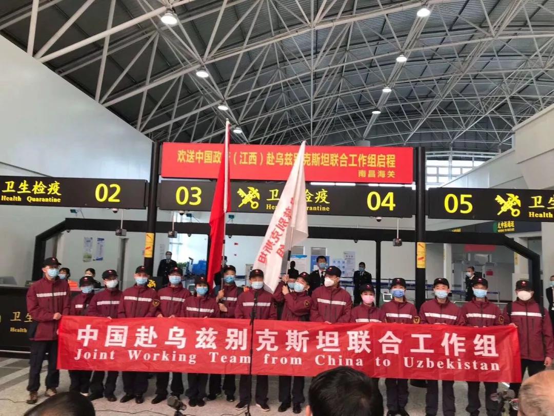 向支援上海抗疫一线的英雄们致敬,永远铭记这位抗疫英雄