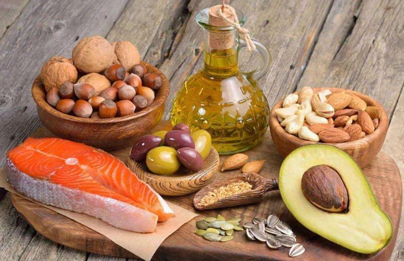 什么油炒菜脂肪含量最低适合减肥,减肥减脂期间用什么油炒菜比较好