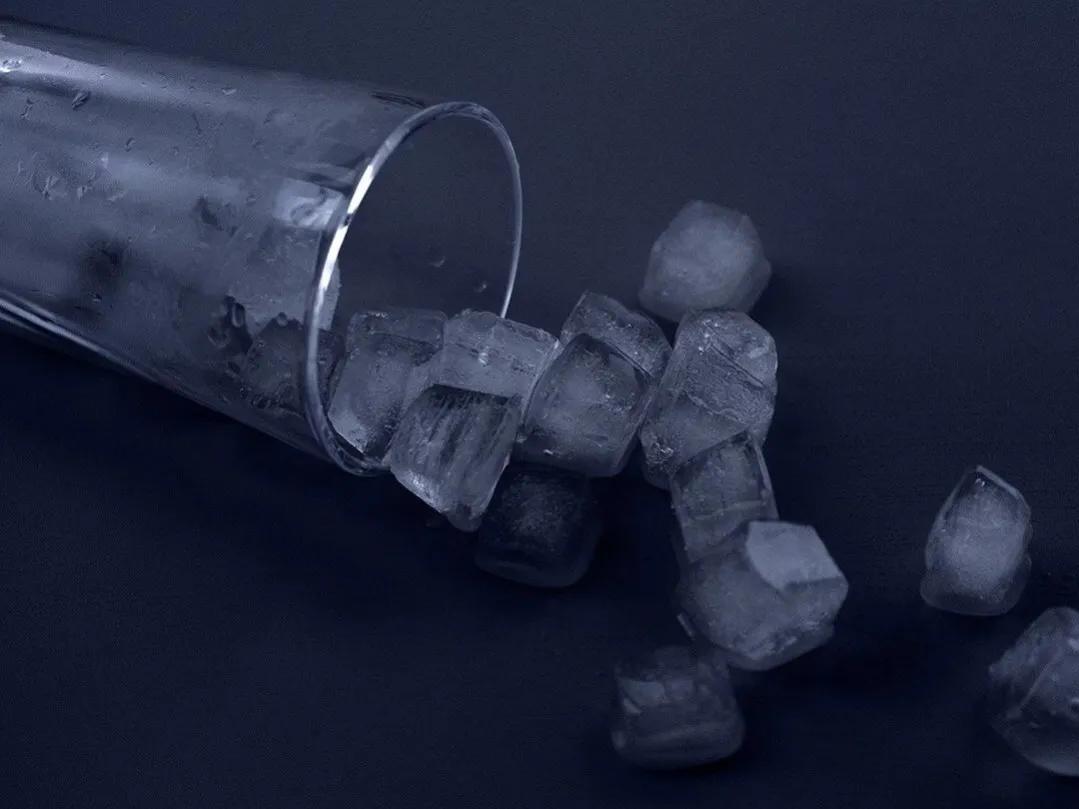 爱而不得求而不得要不要放弃,爱而不得弃而不舍人生终究是遗憾