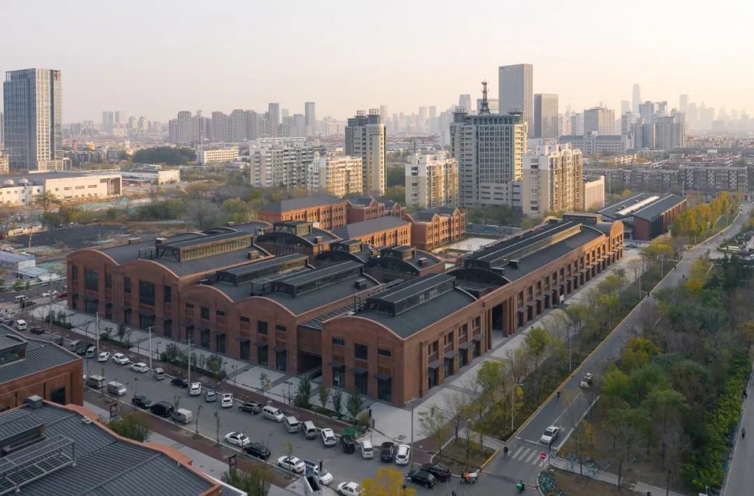 三重转换,天津天拖厂房改造/深圳华汇设计