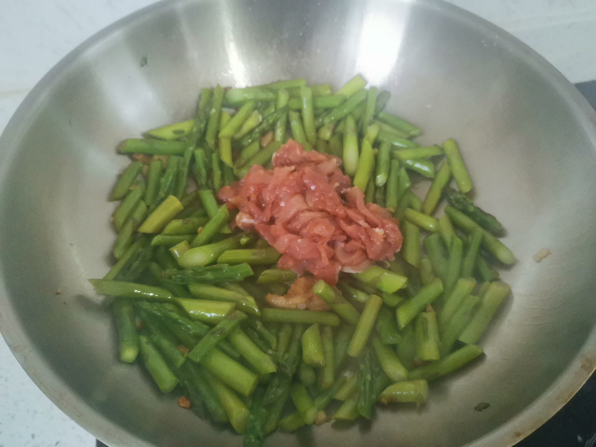 应季芦笋如何做到清脆可口?关键在食材的这3种处理,太简单了