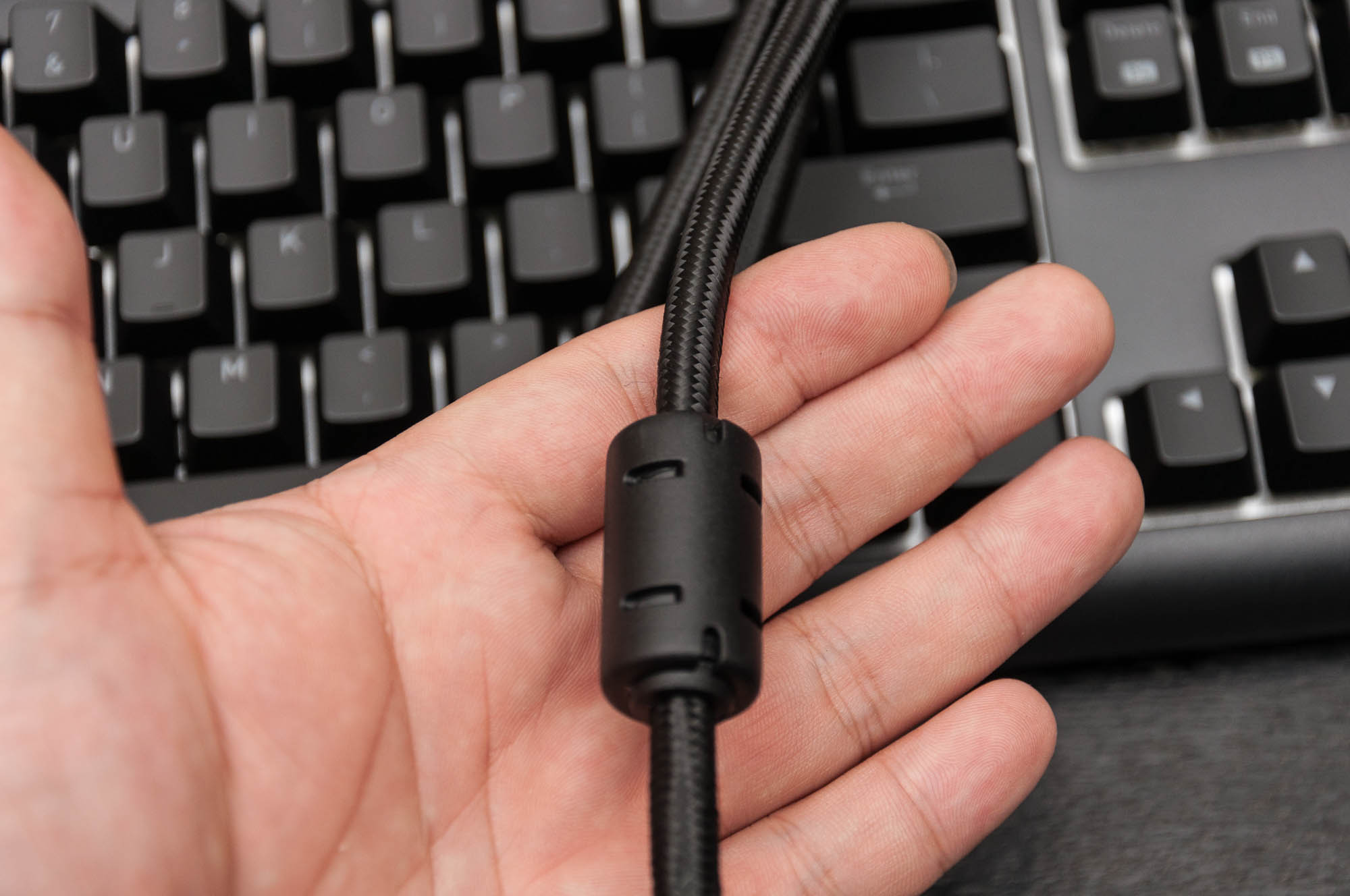 星脉x1银轴键盘开箱,血手光轴机械键盘评测