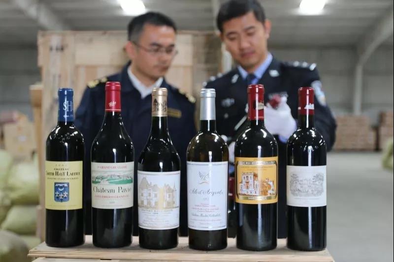 用纸巾红酒真假鉴别最简单方法,红酒的真假哪个部门可以鉴定