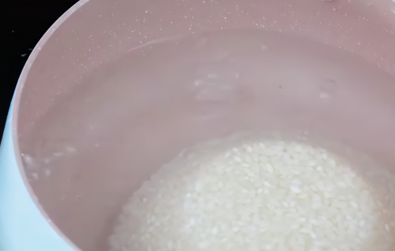 煮粥怎么煮才会有层次,煮粥的时候怎么不会溢出来