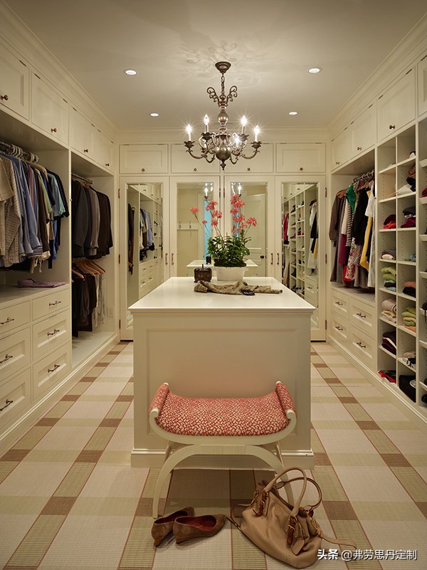 实木定制衣柜多少钱一平,实木家具衣柜定制价格