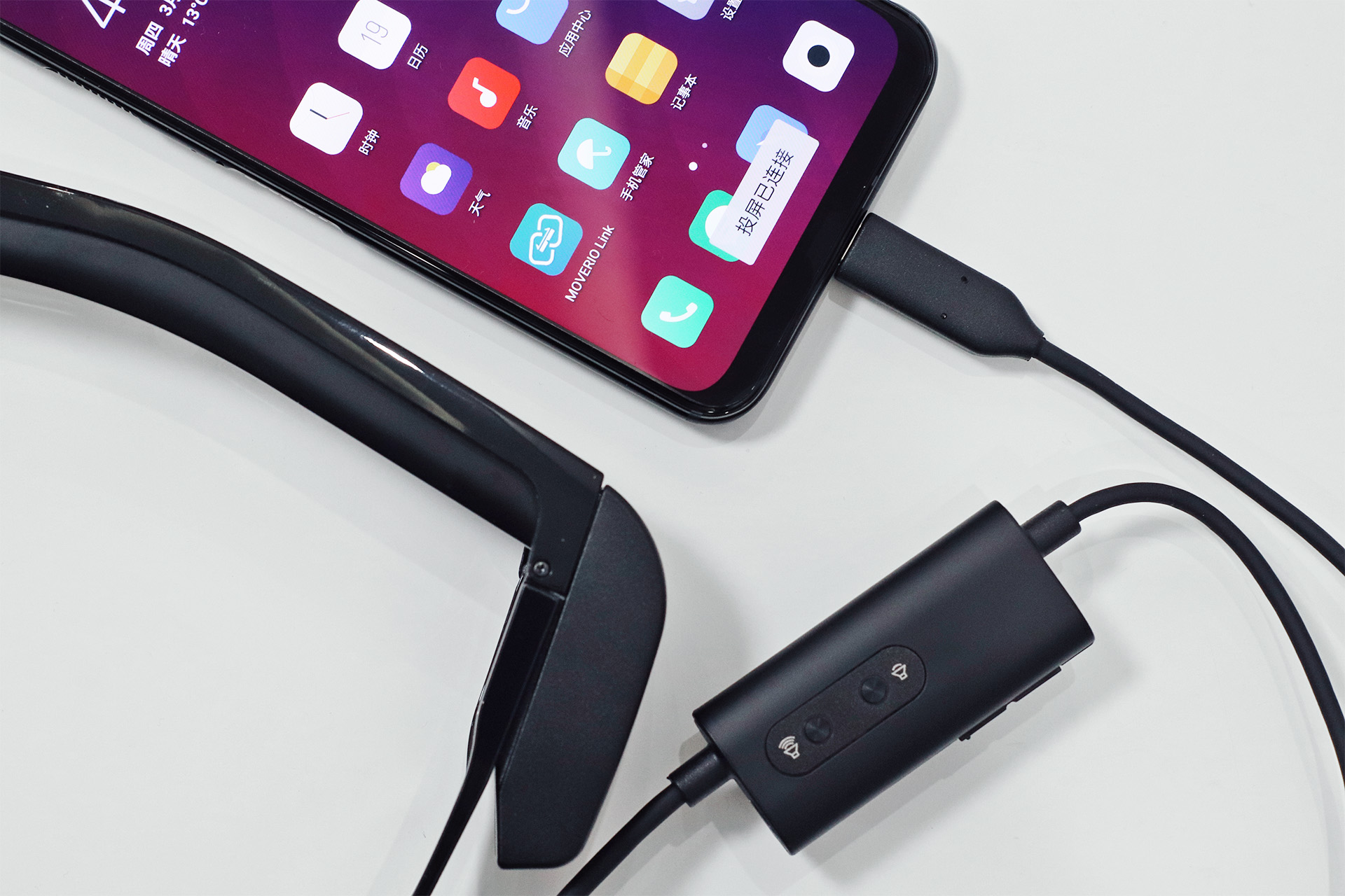 忘掉GoogleGlass,看这边｜EpsonMOVERIOBT-30C智能眼镜体验