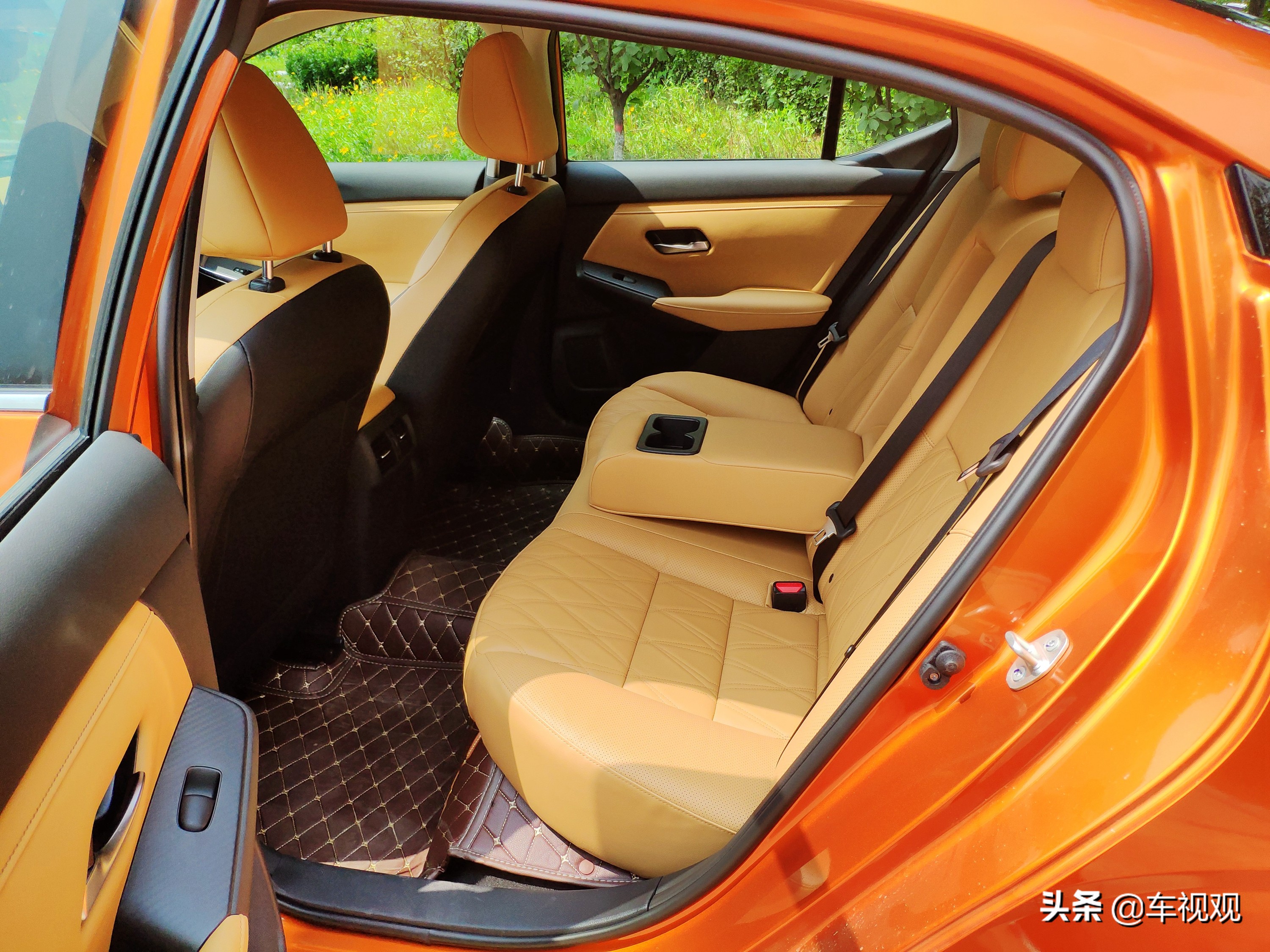 相信日系车的品质，花15万入手顶配日产轩逸，安全配置丰富