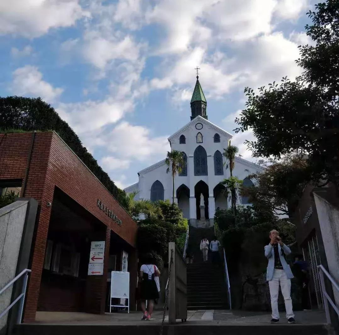 只花1999元坐世界最顶级邮轮,享受世界最豪华邮轮