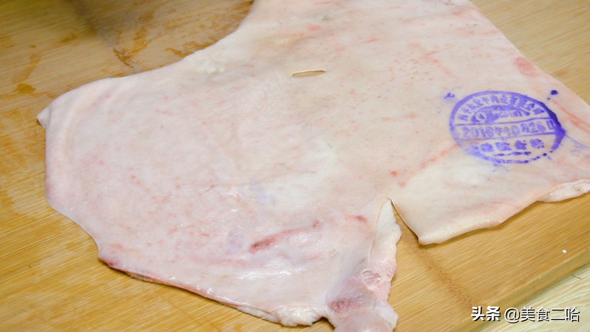 猪皮除了做皮冻还能咋吃,猪皮除了做冻还可以怎么吃