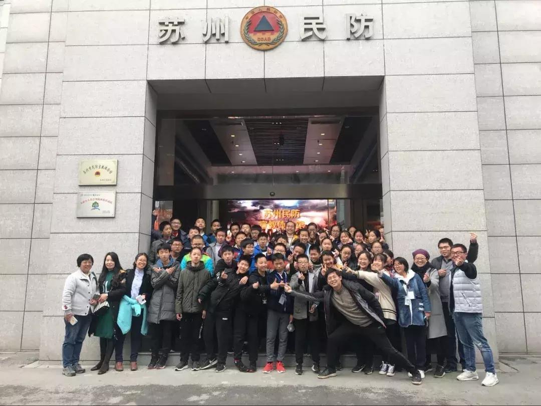 在地铁里包下一辆车，是种怎样的体验？