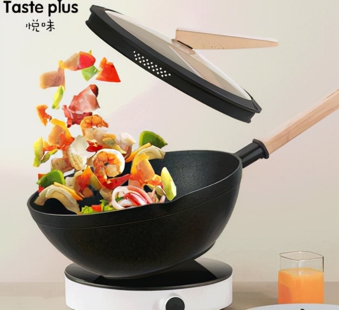 新款铝制炒锅,钛钢精品家用炒锅