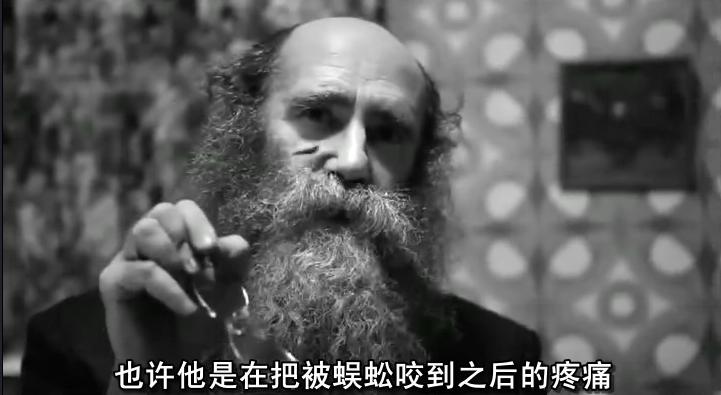 《人体蜈蚣系列》：从全彩到黑白默片重口味背后的荒诞剧情