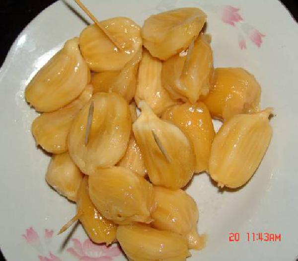 菠萝蜜水果的正确打开方法,菠萝蜜和什么水果会熟得快点