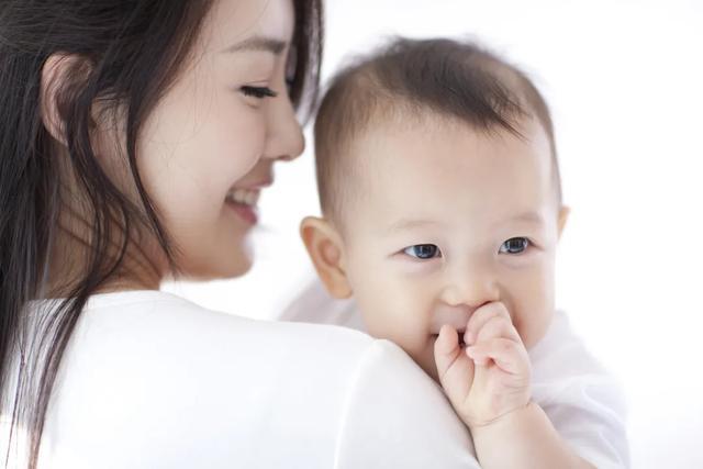 四个月婴儿脊柱变形怎么治疗,5个月宝宝脊柱发育错误