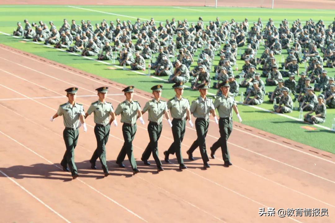 长沙理工大学城南学院隆重举行2021级新生开学典礼暨军训动员大会