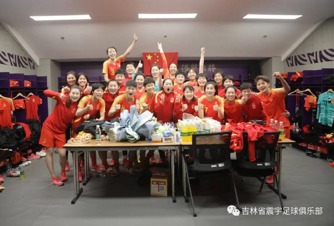 绿茵驰骋的快乐与成长——震宇女足小球员专访