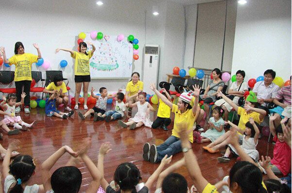 boostup少儿英语教材,怎样给孩子选英语课程