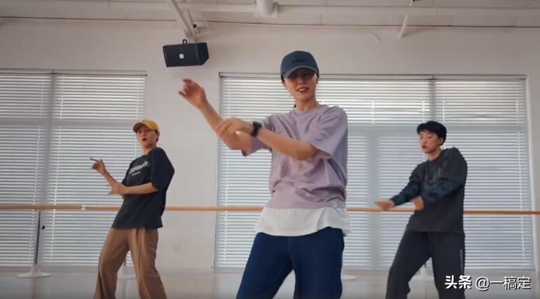 孙莉分享跳舞视频，网友评论被删评拉黑，被吐槽：太玻璃心了