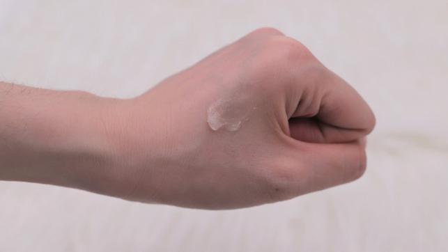 凡士林唇膜去唇纹,凡士林保湿唇膜