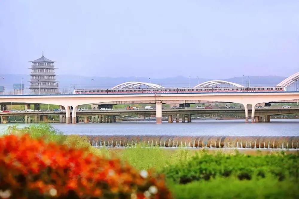 西安地铁17号线的颜色是绿色,西安地铁6号线标志颜色