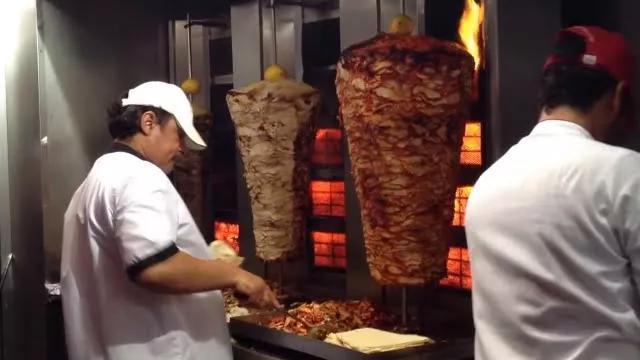 在迪拜工作需要注意什么,在迪拜一天日常生活开支