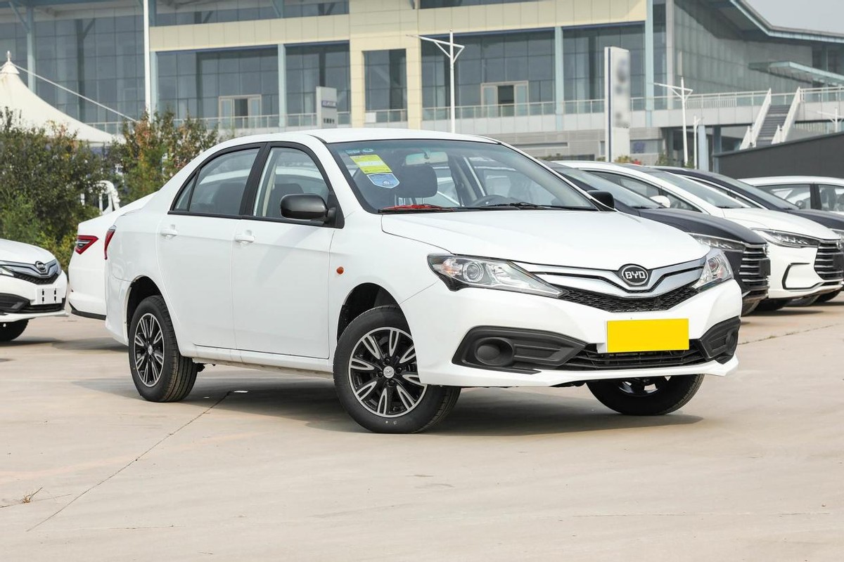 家庭代步买什么车比较实用,家庭用车买哪款车最合适